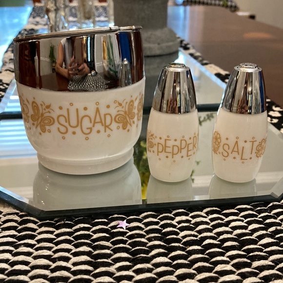 gemco Other - Vintage Gemco butterfly gold autumn sugar salt pepper